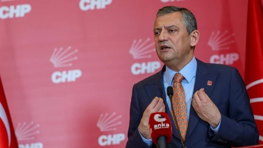 &Ouml;zg&uuml;r &Ouml;zel'den Bah&ccedil;eli'ye 'erken se&ccedil;im' yanıtı: Biraz daha ustalaştık dostu d&uuml;şmanı ayırmakta...