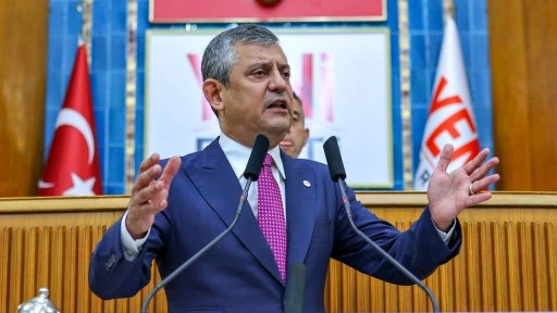&Ouml;zg&uuml;r &Ouml;zel'den '&ccedil;er&ccedil;eve yasa'ya ilk tepki: