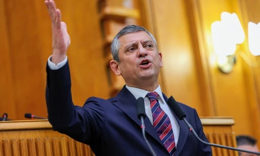 &Ouml;zg&uuml;r &Ouml;zel'den Erdoğan'a 'Trump' sorusu...