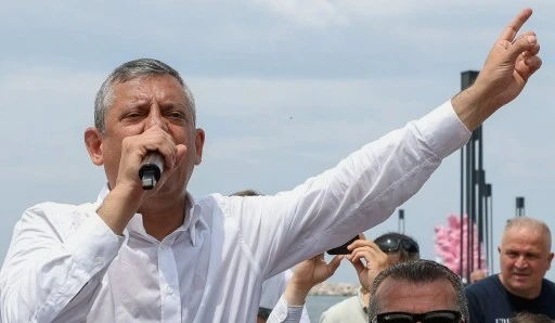 &Ouml;zg&uuml;r &Ouml;zel'den yeni parti a&ccedil;ıklaması: 110 milletvekiliyle m&uuml;temadiyen istişare halindeyiz...