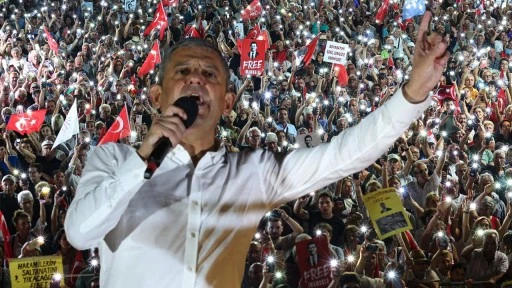 Özgür Özel: Ey Erdoğan, bu meydan korkuyu evde bıraktı!