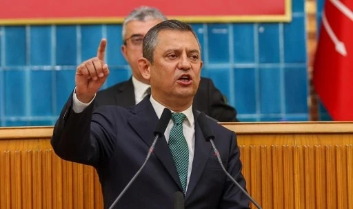 &Ouml;zg&uuml;r &Ouml;zel: Grup toplantısı ilan edildiği gibi yarın yapılacak 