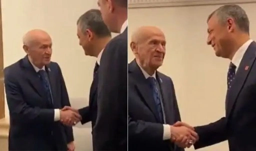 Özgür Özel ile Bahçeli kuliste tokalaştı: 'Çok hareketlisiniz maşallah'