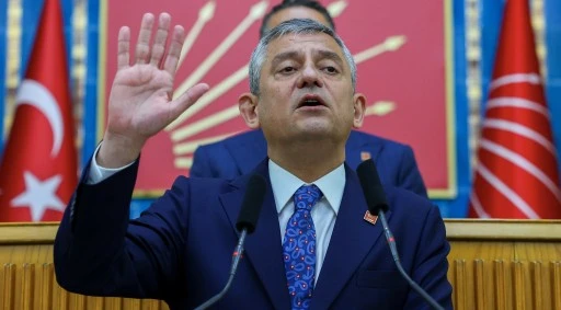 &Ouml;zg&uuml;r &Ouml;zel&rsquo;in Manisa ekibine operasyon: İki yakın isim g&ouml;zaltında!