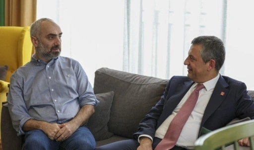 Özgür Özel İsmail Saymaz'ı ziyaret etti