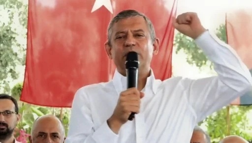 &Ouml;zg&uuml;r &Ouml;zel İzmir'de: Bizim adımız Tatar Ramazan, biz bu oyunu bozarız!