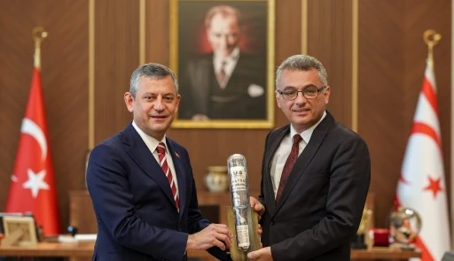 Özgür Özel, KKTC Cumhurbaşkanı Tufan Erhürman’ı ziyaret etti