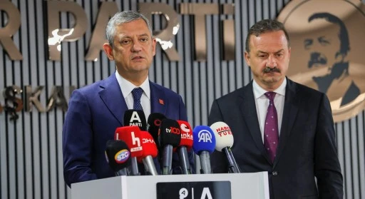 &Ouml;zg&uuml;r &Ouml;zel partilere ara se&ccedil;im ziyaretlerini s&uuml;rd&uuml;r&uuml;yor...