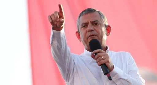 Özgür Özel: Tüm CHP'lilere sesleniyorum, asla ve asla korkmayın!