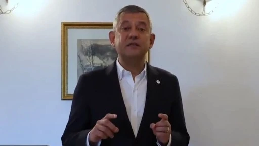&Ouml;zg&uuml;r &Ouml;zel, YENİ Parti'nin bağış kampanyasını başlattı