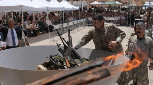 PKK silah bıraktı: Özgür irademizle imha ediyoruz!