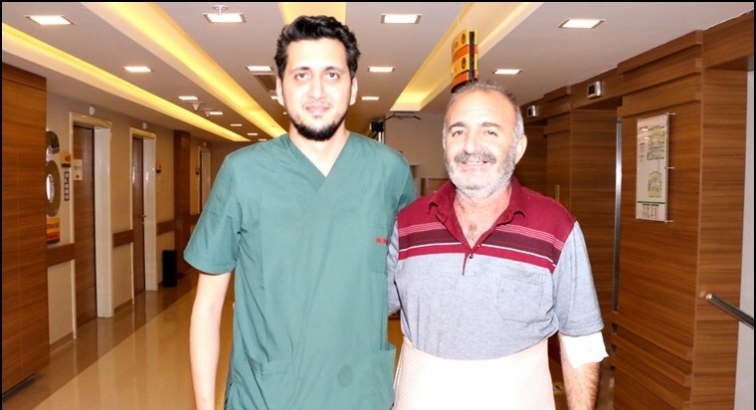 Rektum Kanseri Cerrahisi y&uuml;z g&uuml;ld&uuml;r&uuml;yor