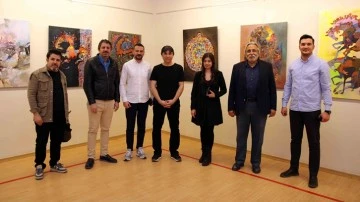 Ressam Ömer Ünsal resim sergisini açtı
