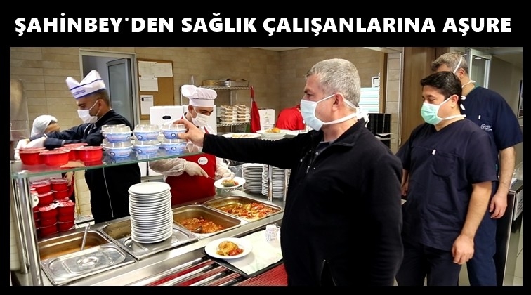 Sağlık &ccedil;alışanlarına aşure ikramı
