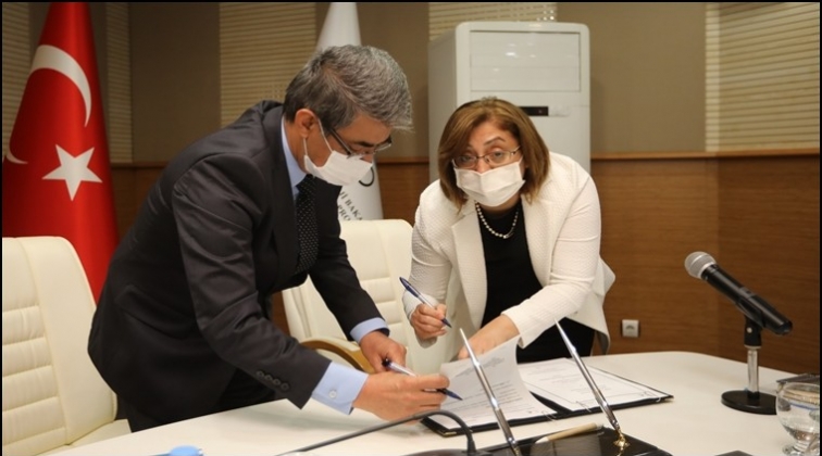 Şahin, 3 &ouml;nemli protokol imzaladı