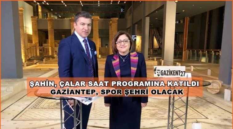 Şahin, &Ccedil;alar Saat'e konuk oldu