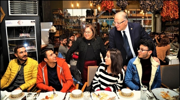 Şahin: Gen&ccedil;lerimizin emrindeyiz