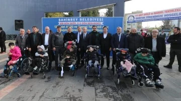 Şahinbey, 137 tekerlekli sandalye hediye etti
