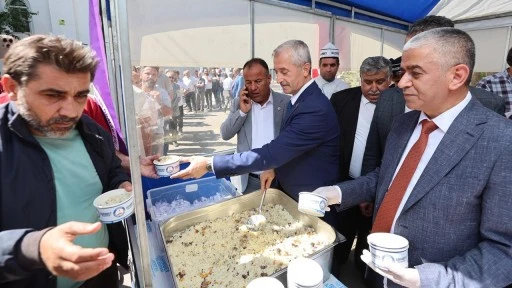 Şahinbey, Ahilik Haftası'nda pilav dağıttı
