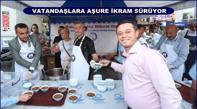 Şahinbey, aşure dağıtım geleneğini s&uuml;rd&uuml;r&uuml;yor
