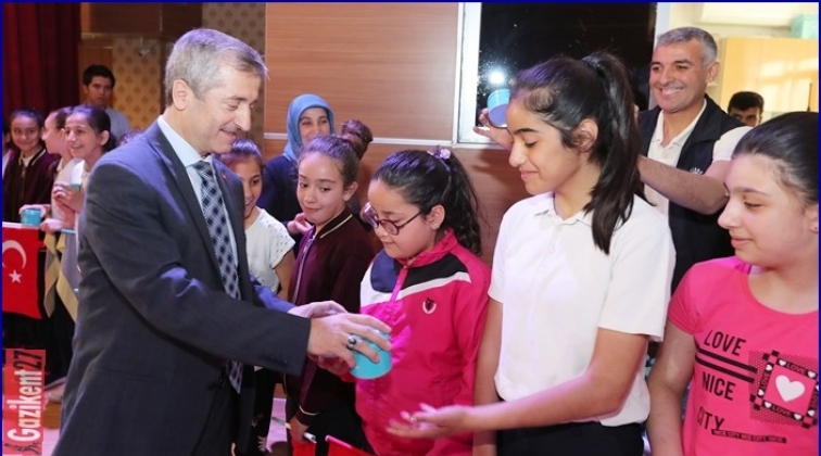 Şahinbey Belediyesi &ouml;d&uuml;llendirmeye devam ediyor