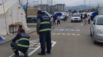 Şahinbey'den depremzede çocuklara oyun alanları 