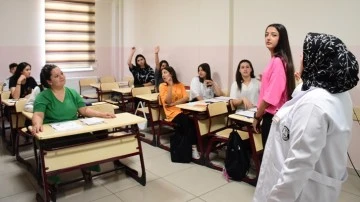 Şahinbey’den öğrenci ve ev hanımlarına İngilizce kursu
