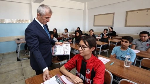 Şahinbey'den, öğrencilere deneme seti desteği 