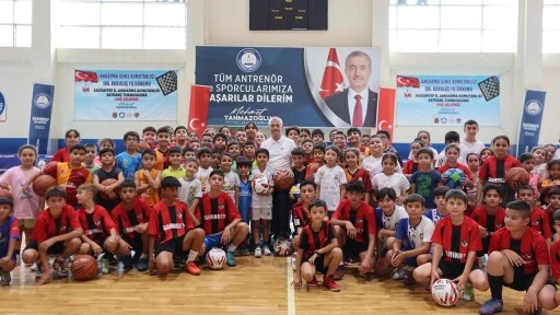 Şahinbey'den öğrencilere futbol, basketbol ve voleybol topu