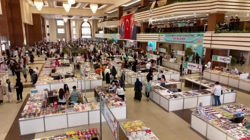 Şahinbey kitap fuarını 150 bin kişi ziyaret etti