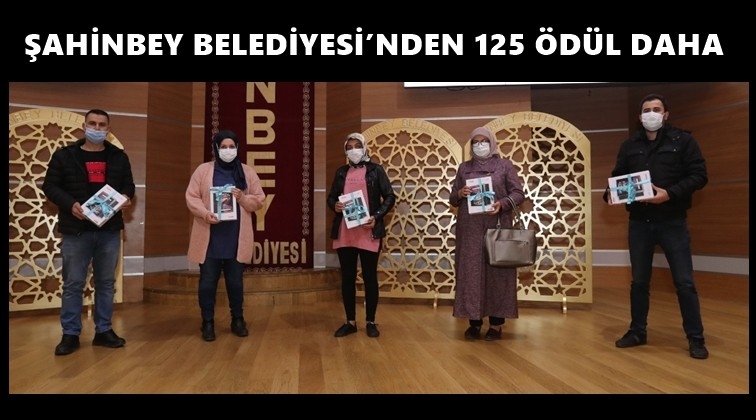 Şahinbey &ouml;d&uuml;llendirmeye devam ediyor...