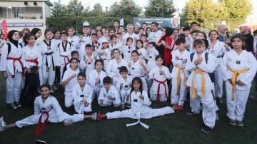 Şahinbey yaz spor okulları törenle açıldı