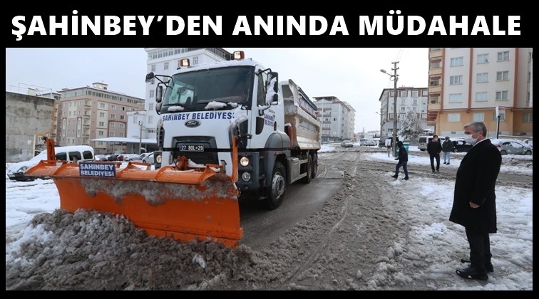 Şahinbey'de karla m&uuml;cadele &ccedil;alışmaları