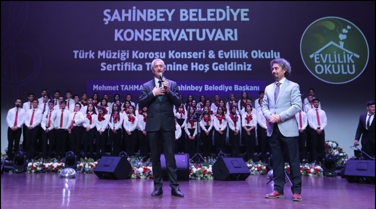 Şahinbey'den &ccedil;ift&ccedil;ilere konserli sertifika...