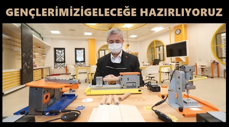 Şahinbey'den gen&ccedil;lere teknolojik imkan...