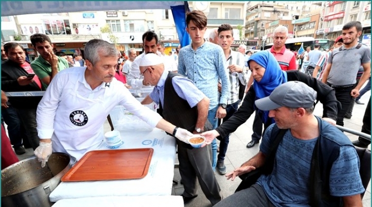 Şahinbey'den vatandaşlara aşure ikramı