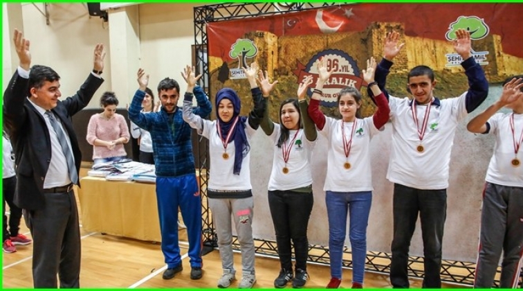 Şampiyonlar &ouml;d&uuml;llendirildi