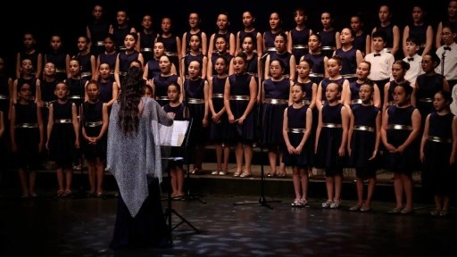 Samsun Devlet Opera ve Balesinin 'çocuk korosu' konser verdi