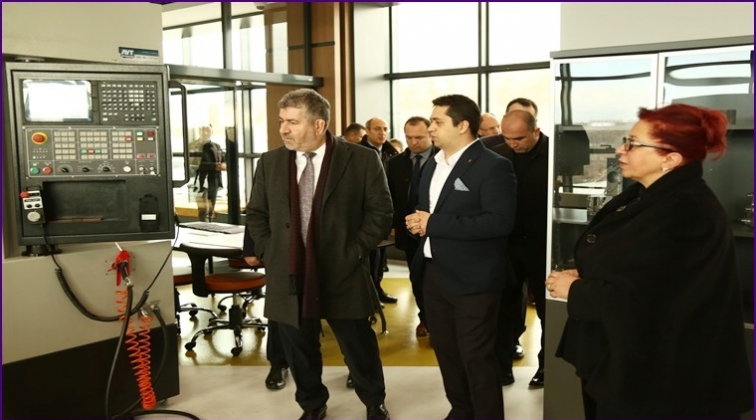 Sanayi ve Teknoloji Bakan Yardımcısı HK&Uuml;&rsquo;de