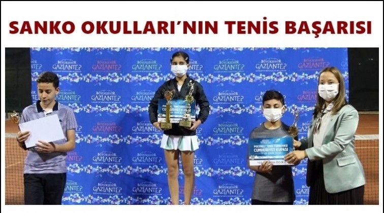 Sanko Okulları öğrencilerinin tenis başarısı