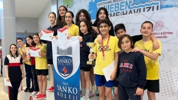 Sanko Okulları yüzmede beş altın madalya kazandı