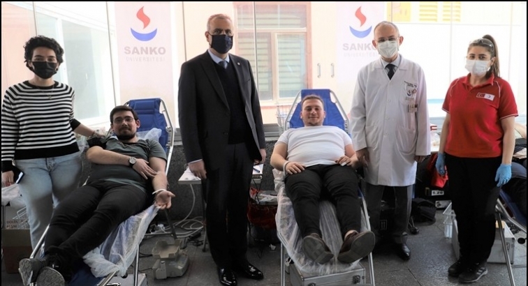 Sanko &Uuml;niversitesi&rsquo;nden kan bağışı...