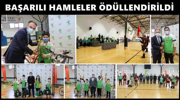 Satran&ccedil; Turnuvası'nda dereceye girenlere &ouml;d&uuml;l