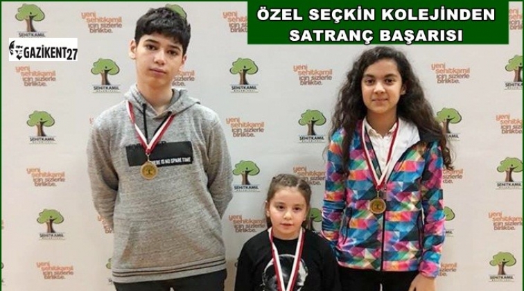 Se&ccedil;kinli &ouml;ğrencilerin satran&ccedil; başarısı