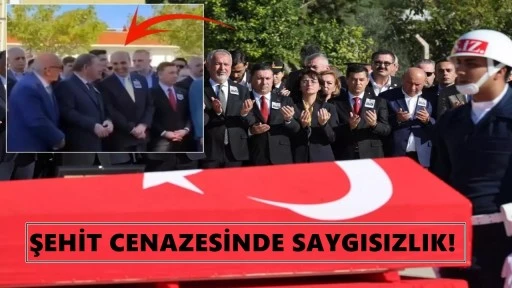 Şehit cenazesinde büyük saygısızlık! Gülüştüler...