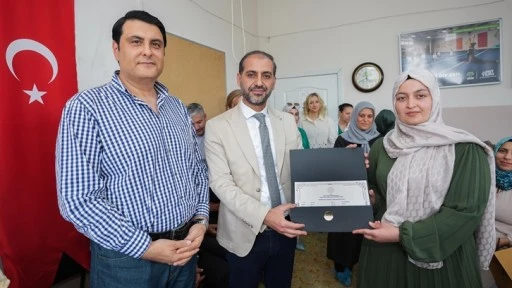 Şehitkamil Belediyesi Aile Merkezlerinde sertifika töreni