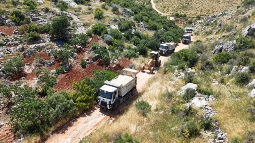 Şehitkamil'de arazi yolu a&ccedil;ma ve yenileme &ccedil;alışmaları 