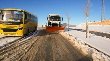 Şehitkamil'de kar mesaisi sürüyor