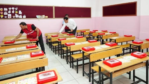 Şehitkamil'den 100 bin öğrenciye kırtasiye seti