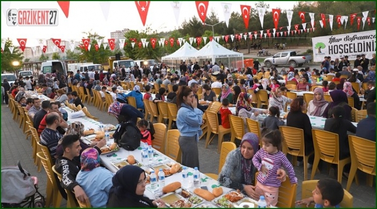 Şehitkamil iftar sofrasına ilgi yoğun oldu